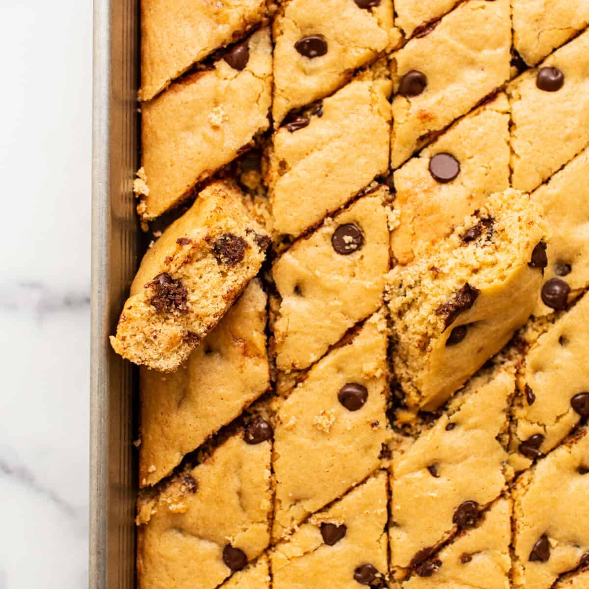 Baking Maple Chocolate Chip Cookie Blondie Bars: Easy Guide